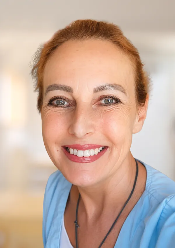 Heike Werther ist Kosmetikerin im DermaOne Hautzentrum in Wiesbaden, Ihrem Kosmetikinstitut in der Wiesbadener Innenstadt. Frau Heike Werther leitet die kosmetische Abteilung.
